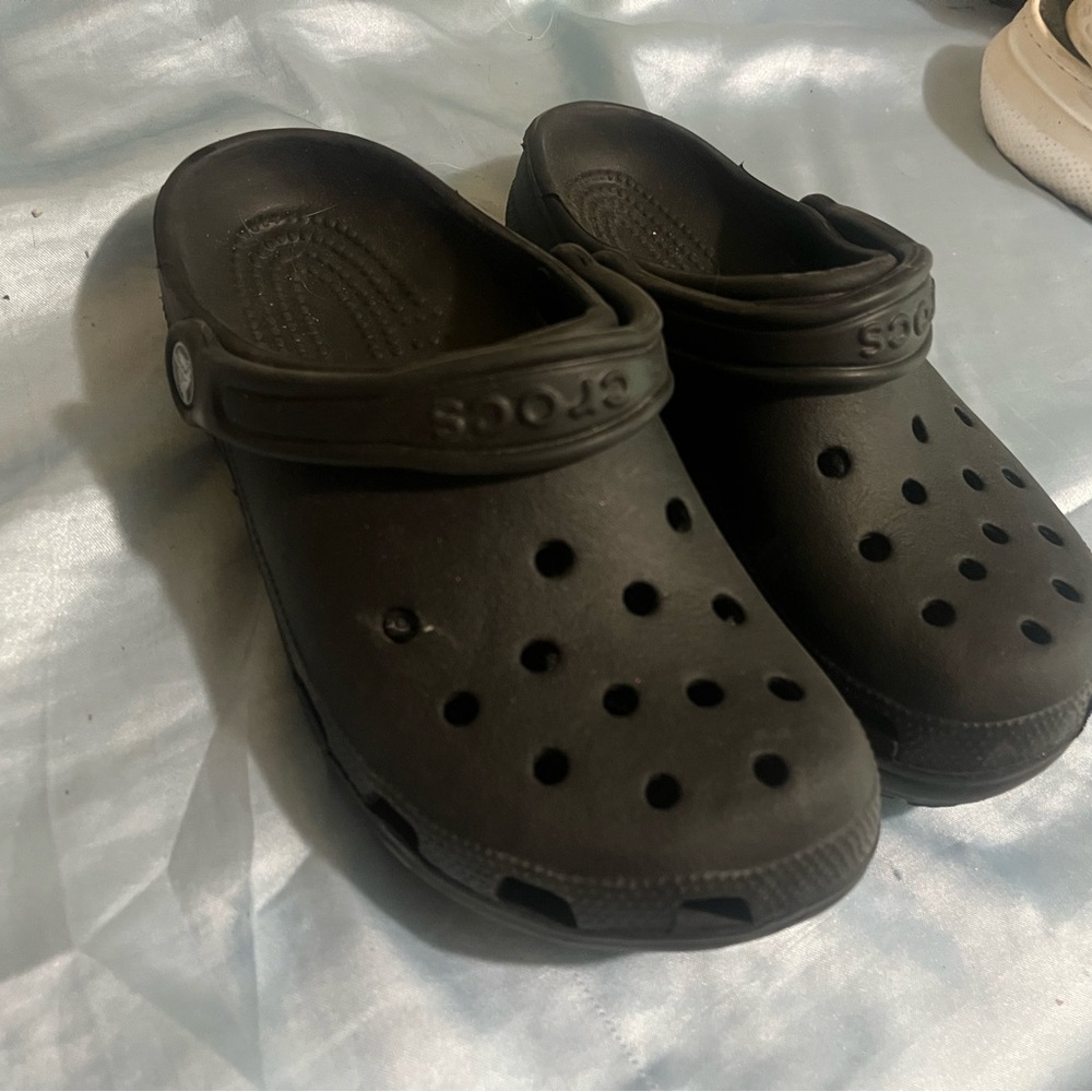 black crocs